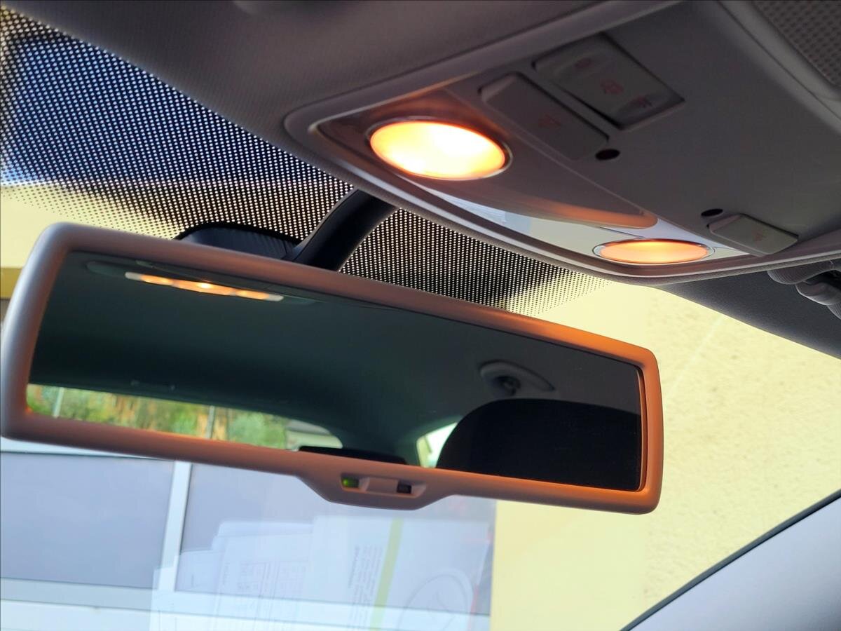 Volkswagen Passat Kombi 1,4 l 90 kw