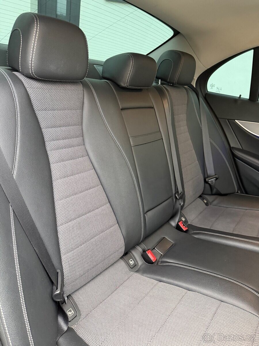 Mercedes-Benz Třídy E Sedan / Limuzína 0,0 143 kw