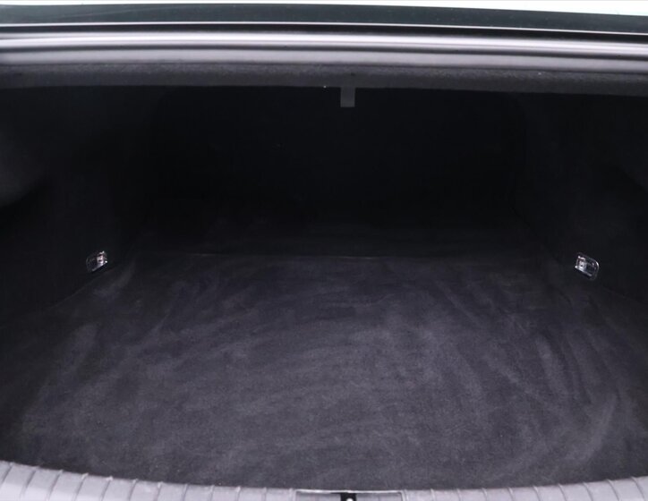 Hyundai Genesis Sedan / Limuzína 3,8 l 232 kw