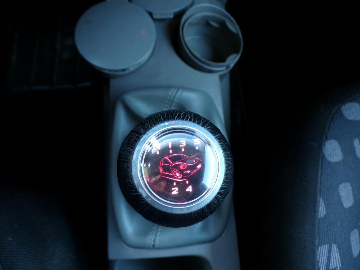 Volkswagen New Beetle Hatchback 2,0 l 85 kw