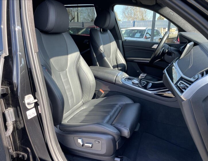 BMW X7 SUV / Terénní 3,0 l 195 kw