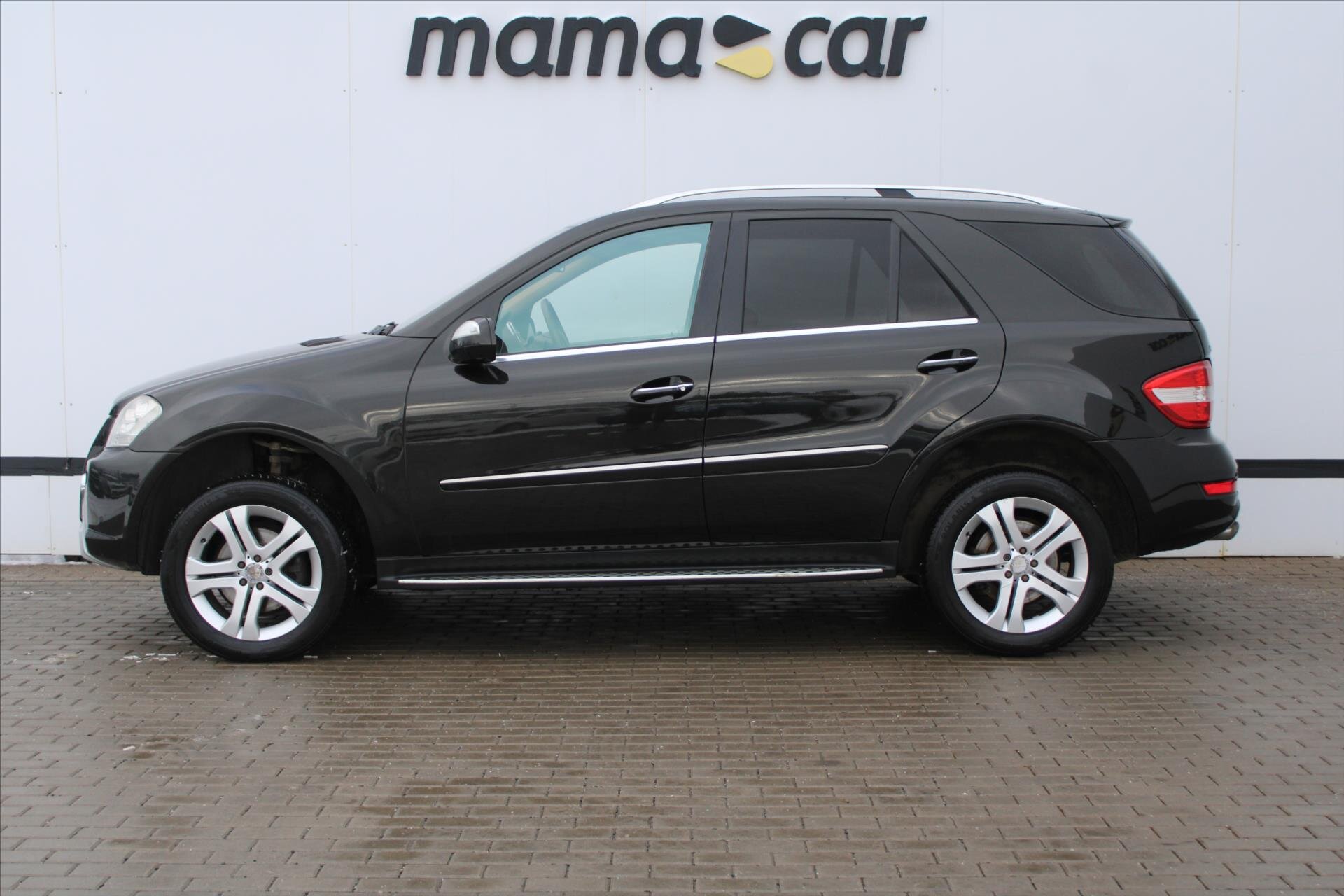 Mercedes-Benz Třídy M SUV / Terénní 3,0 l 165 kw