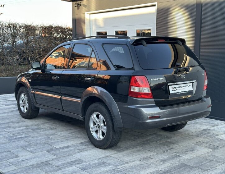 KIA Sorento SUV / Terénní 2,5 l 103 kw