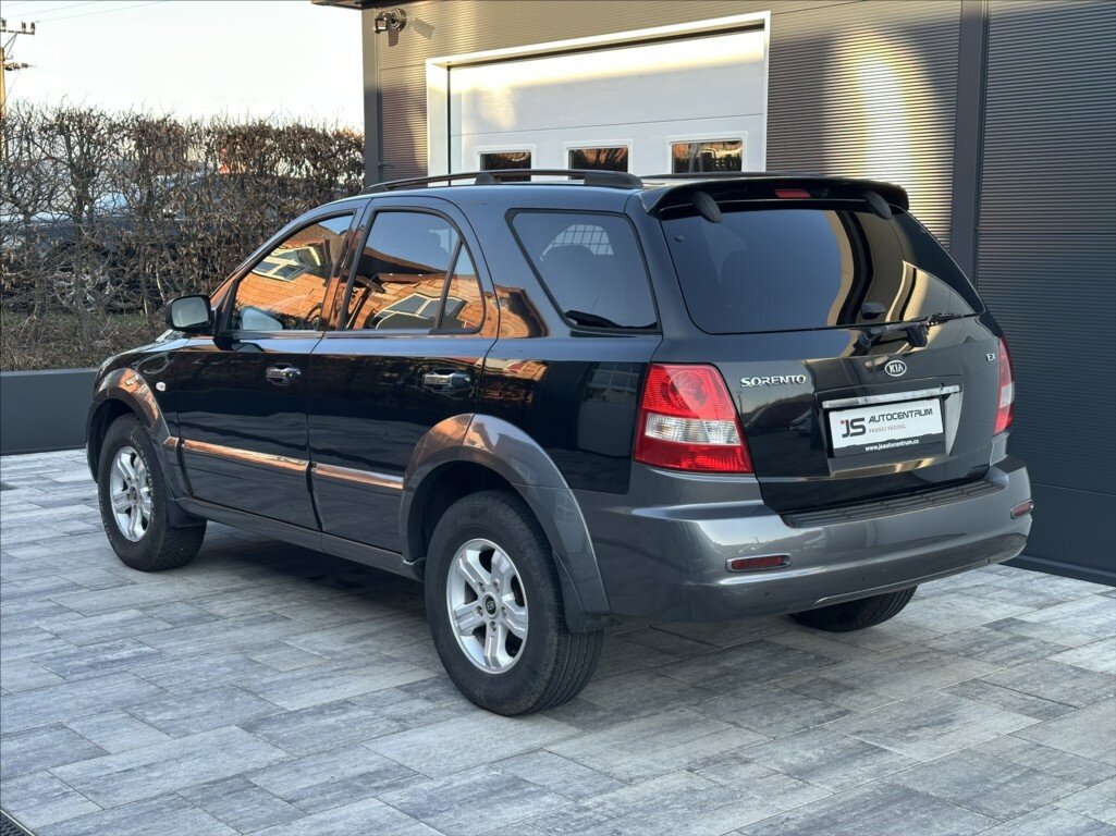 KIA Sorento SUV / Terénní 2,5 l 103 kw