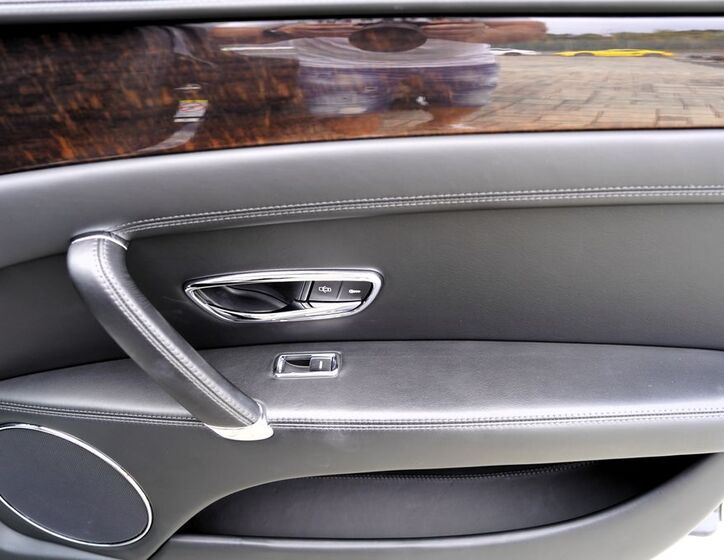 Bentley Flying Spur 23