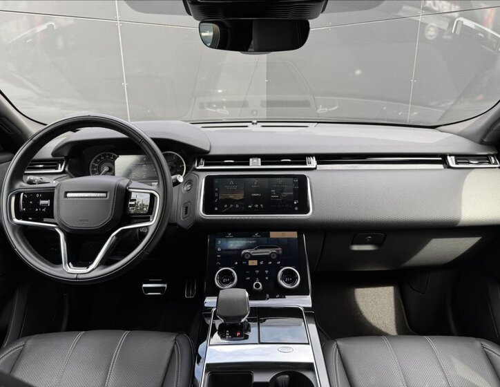 Land Rover Range Rover Velar 14