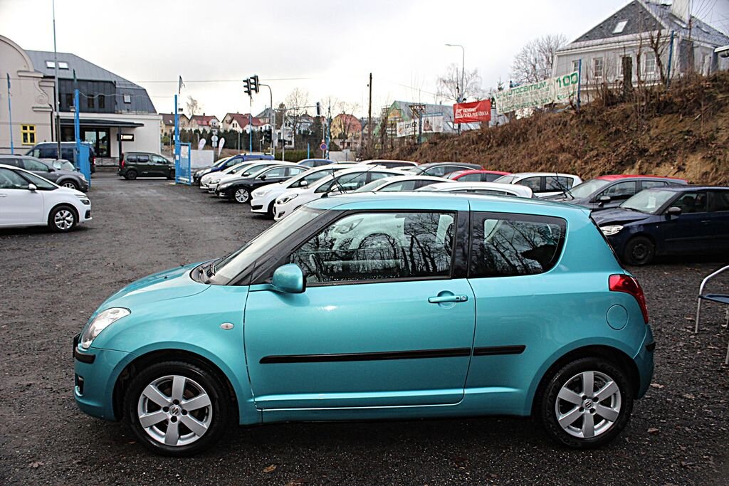 Suzuki Swift Hatchback 1,3 l 67 kw