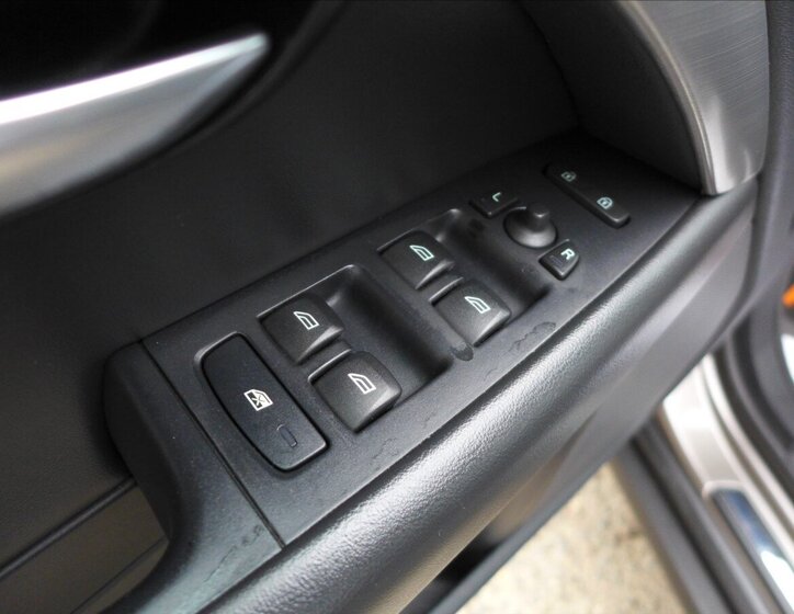 Volvo XC70 Kombi 2,4 l 120 kw