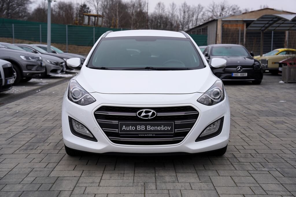 Hyundai i30 Kombi 1,6 l 99 kw