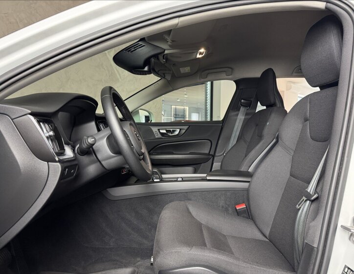 Volvo V60 Kombi 2,0 l 145 kw