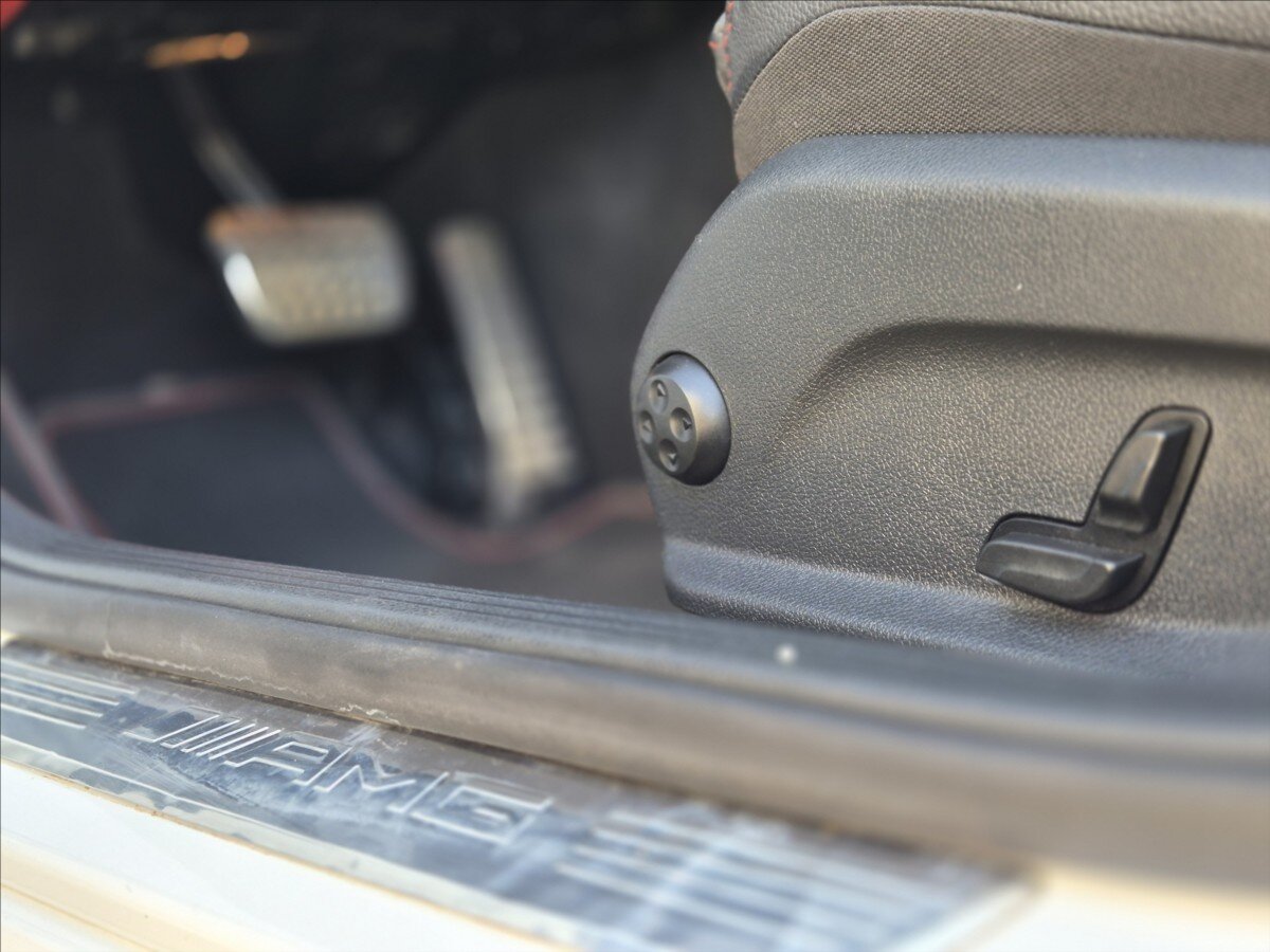 Mercedes-Benz Třídy C Sedan 3,0 l 270 kw