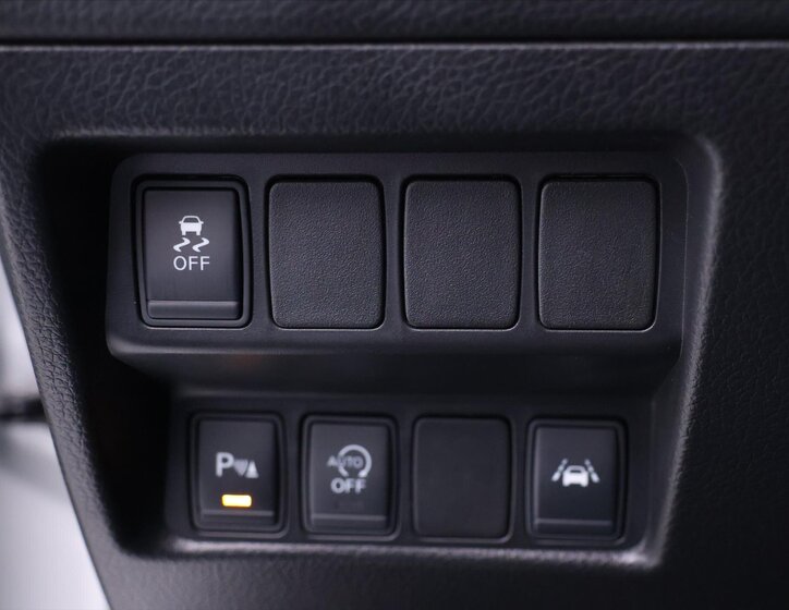 Nissan Qashqai SUV 1,2 l 85 kw