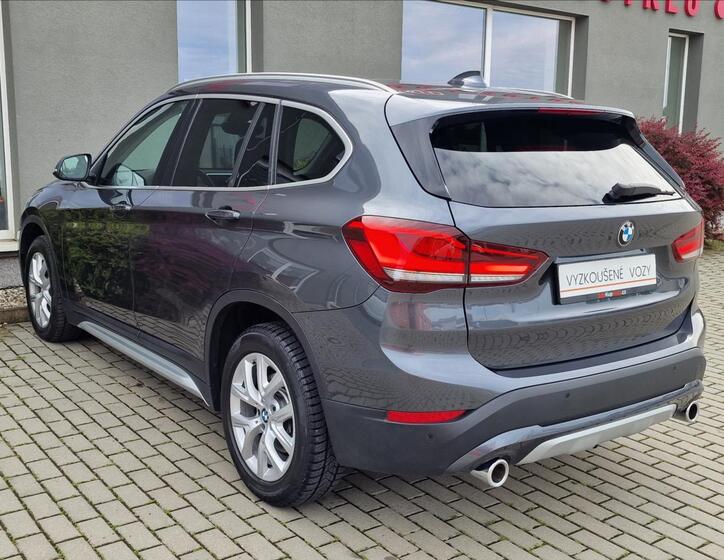 BMW X1 8