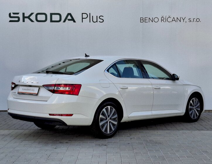 Škoda Superb 2