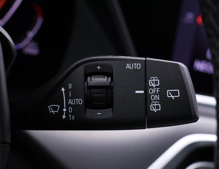 BMW X5 SUV / Terénní 3,0 l 195 kw