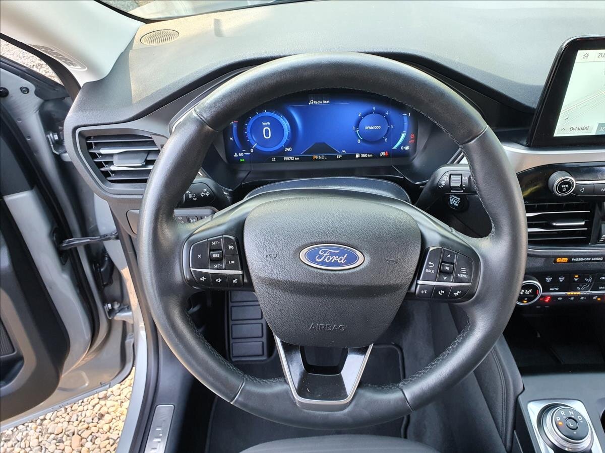 Ford Kuga SUV 1,5 l 88 kw
