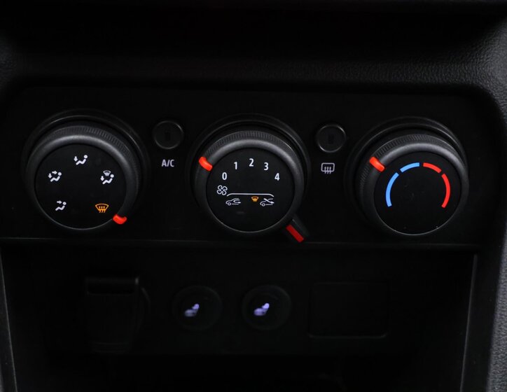 Dacia Sandero Hatchback 999,0 67 kw