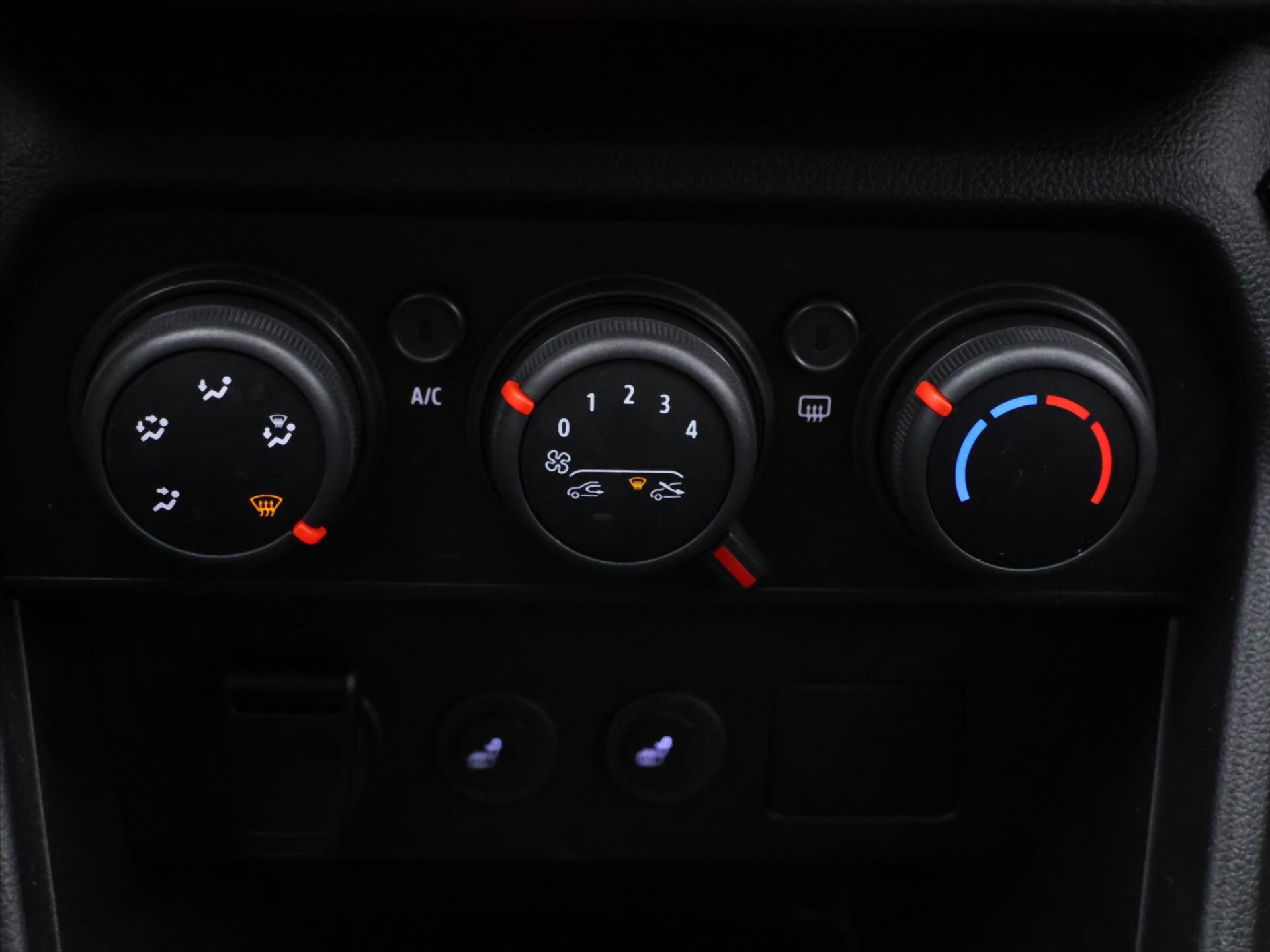 Dacia Sandero Hatchback 999,0 67 kw