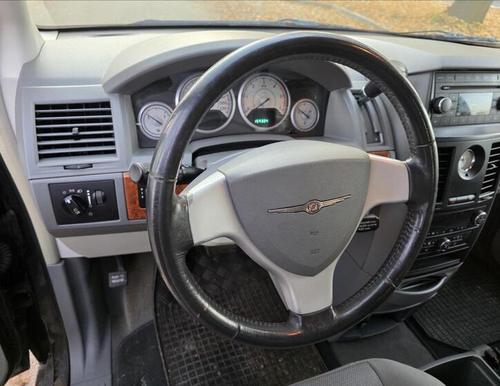 Chrysler Grand Voyager 12