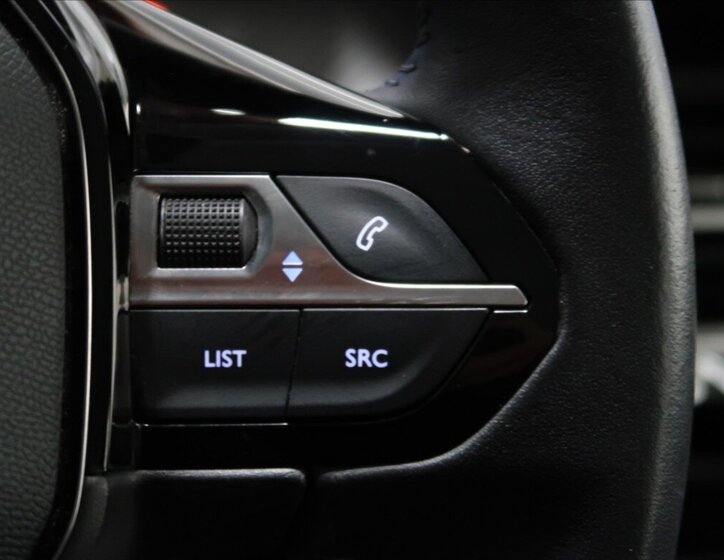 Peugeot 2008 SUV / Terénní 1,2 l 74 kw