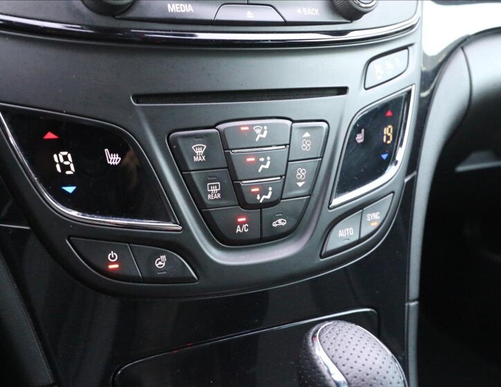 Opel Insignia Kombi 2,0 l 143 kw