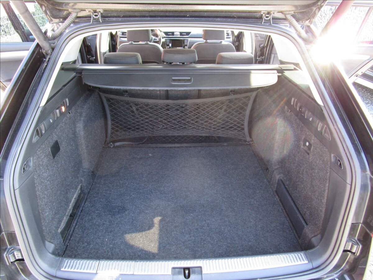 Škoda Superb Kombi 2,0 l 110 kw