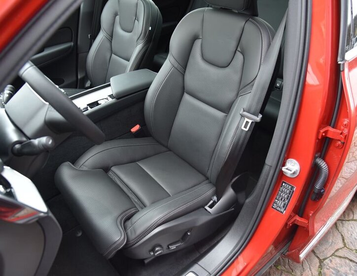 Volvo XC60 SUV / Terénní 2,0 l 186 kw