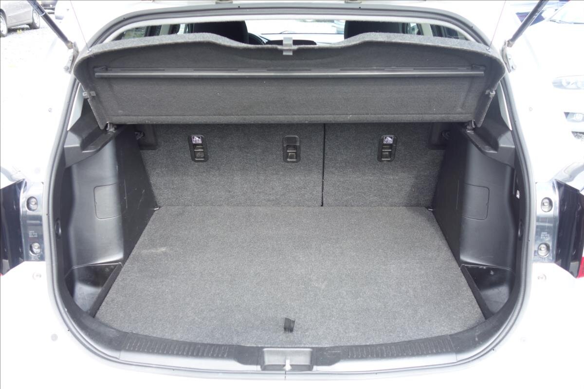 Suzuki S-Cross SUV 1,4 l 103 kw