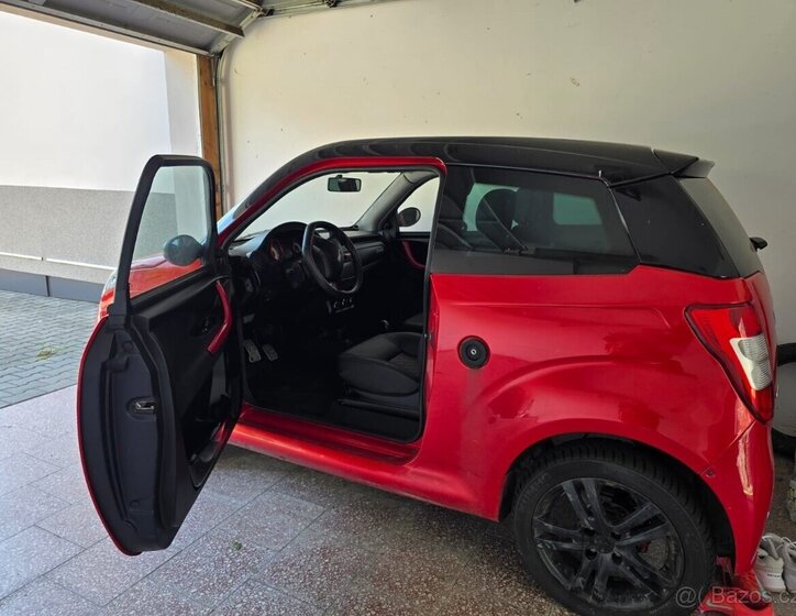 Ligier JS 50 L Hatchback 0,0 0