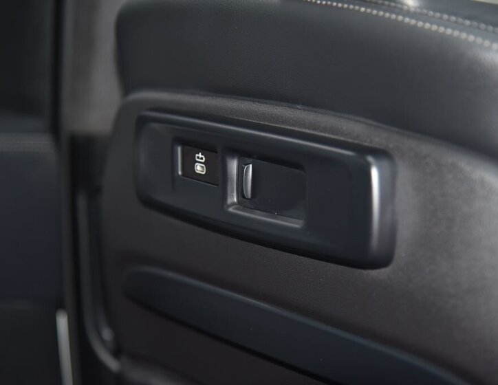 BMW X7 SUV / Terénní 3,0 l 195 kw