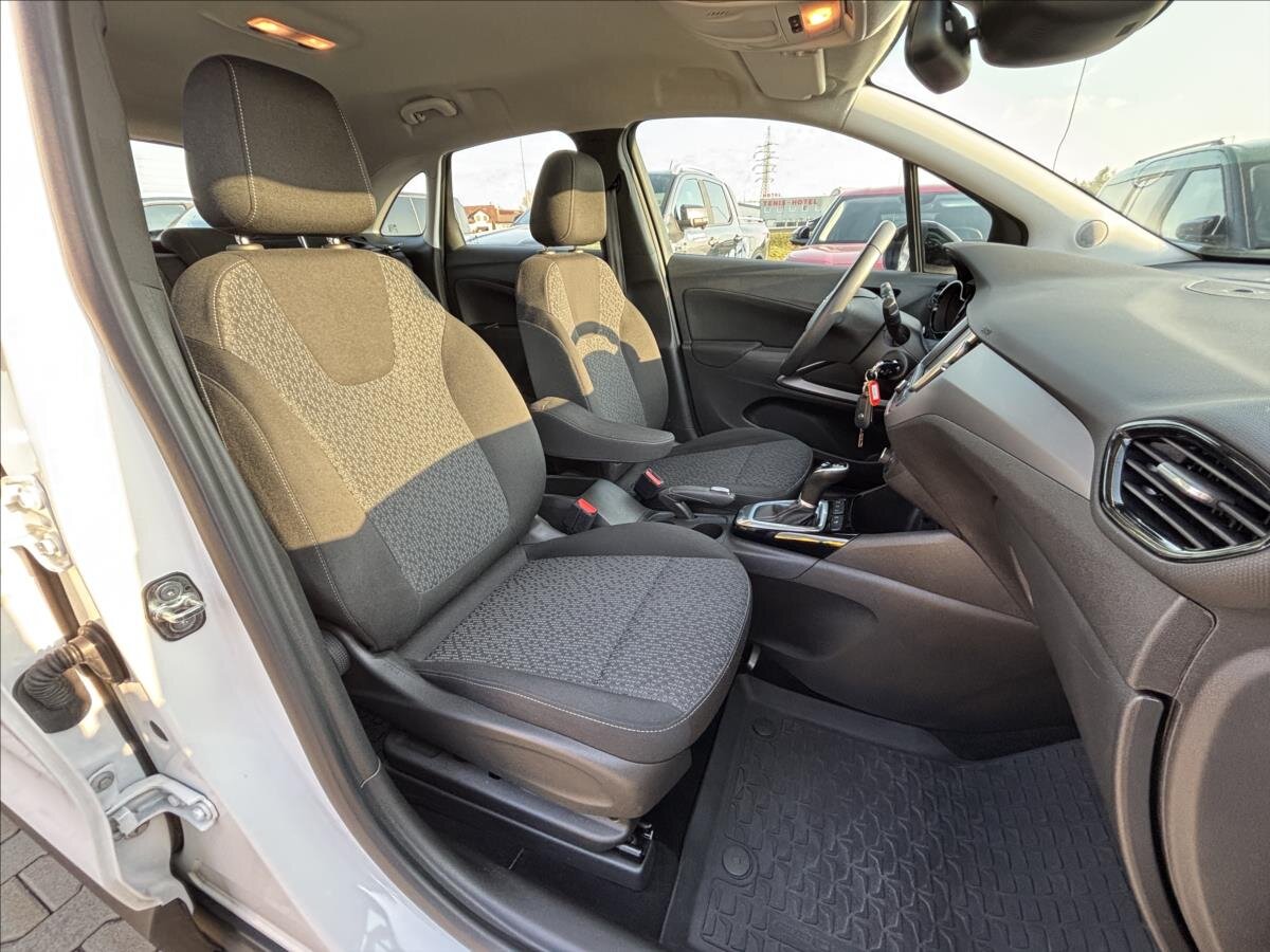 Opel Crossland SUV / Terénní 1,2 l 96 kw