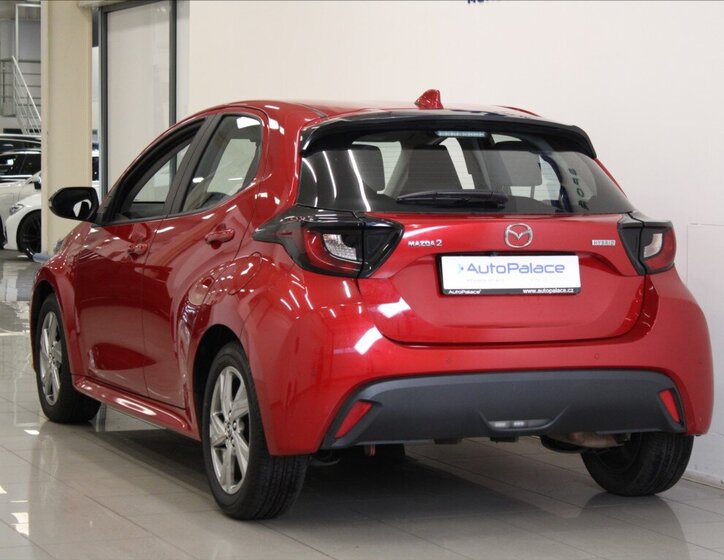 Mazda 2 3