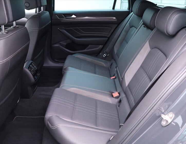 Volkswagen Passat Kombi 2,0 l 140 kw