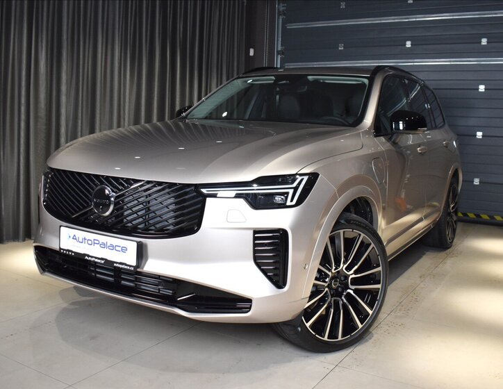 Volvo XC90 SUV 2,0 l 335 kw