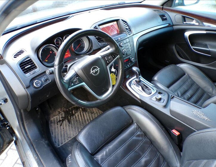 Opel Insignia Kombi 2,0 l 118 kw