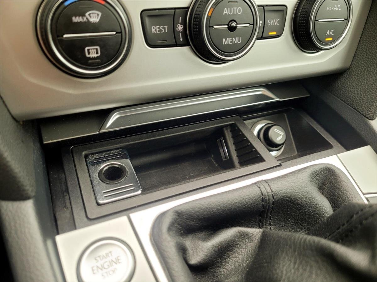 Volkswagen Passat Kombi 1,6 l 88 kw