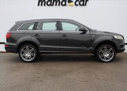 Audi Q7 8