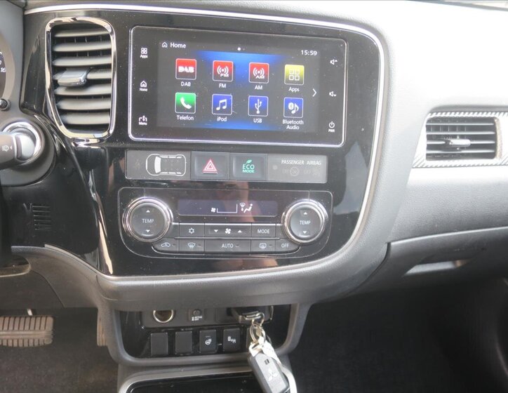 Mitsubishi Outlander SUV / Terénní 2,3 l 110 kw