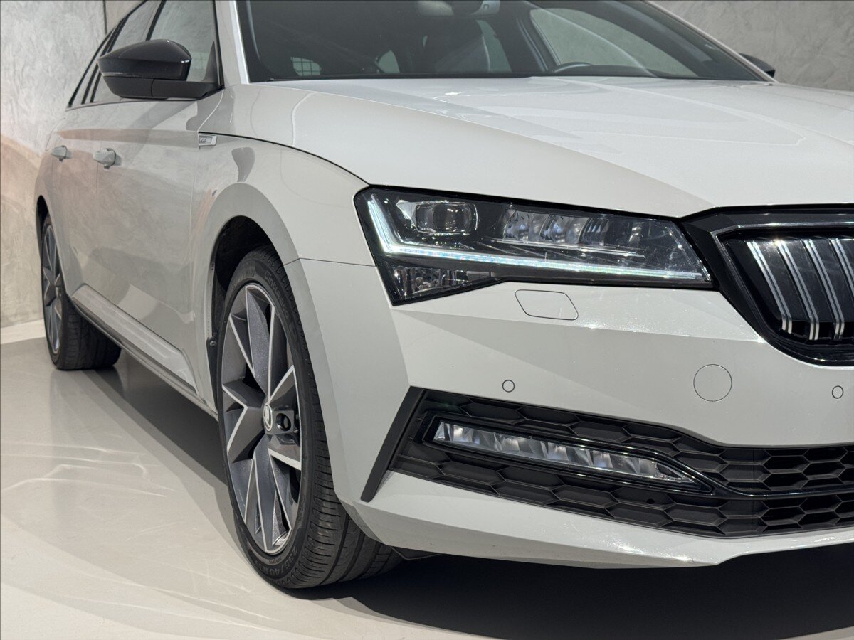 Škoda Superb Kombi 1,4 l 160 kw