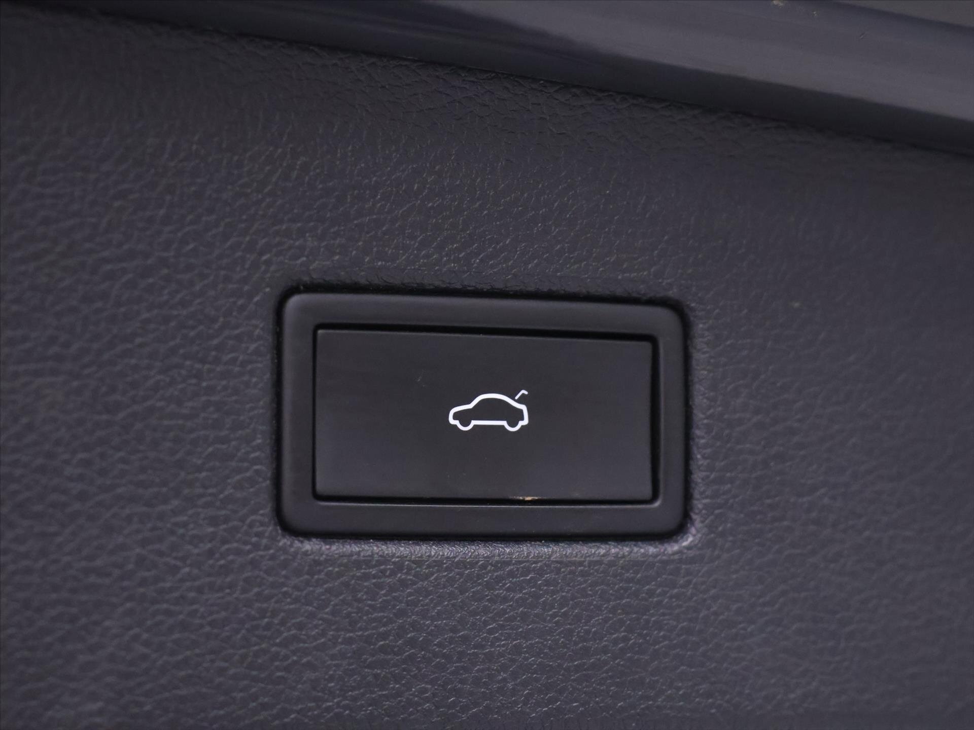 Volkswagen Tiguan SUV / Terénní 1,5 l 96 kw