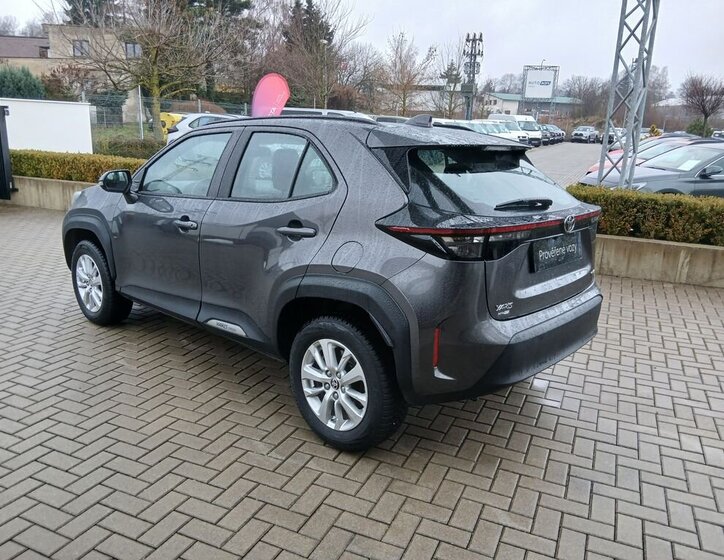 Toyota Yaris Cross SUV 1,5 l 68 kw