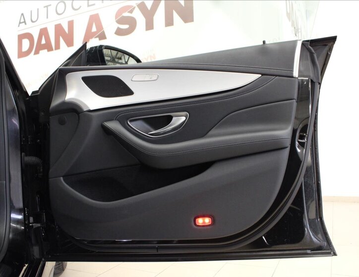 Mercedes-Benz CLS 11