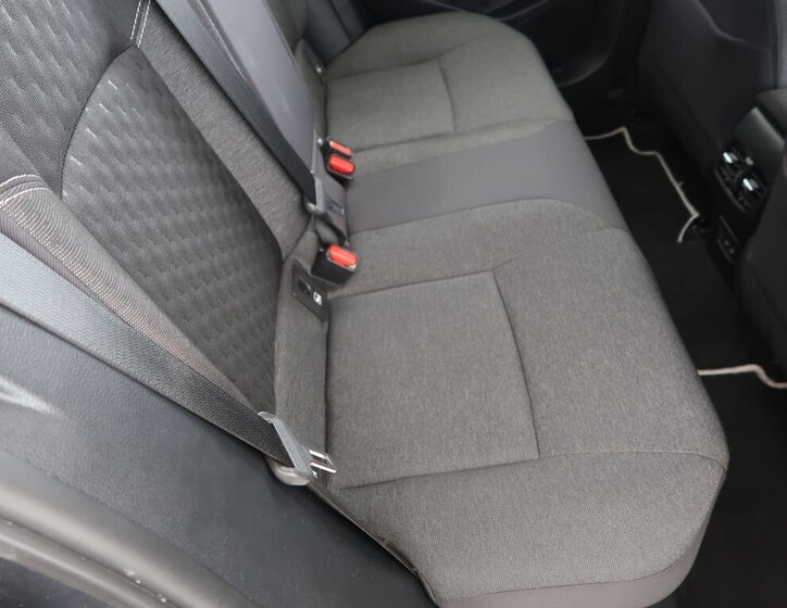 Toyota Corolla Sedan / Limuzína 1,8 l 72 kw