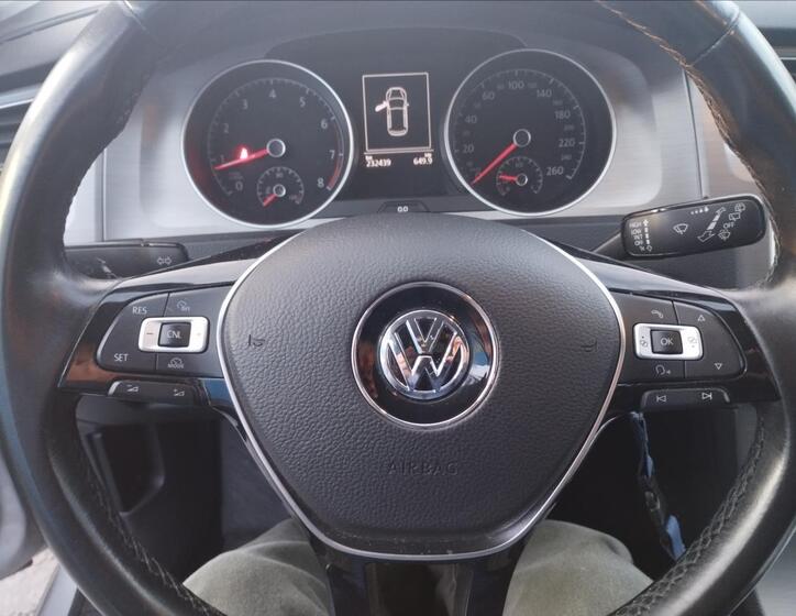 Volkswagen Golf 15