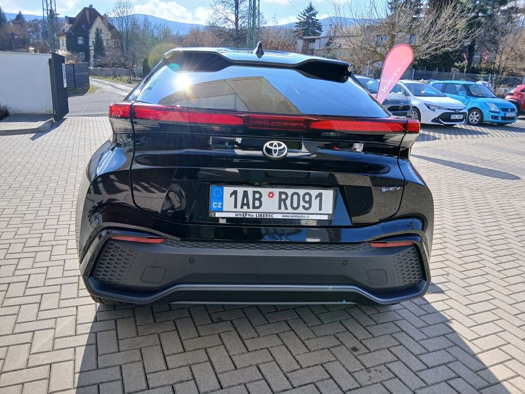 Toyota C-HR SUV / Terénní 2,0 l 112 kw