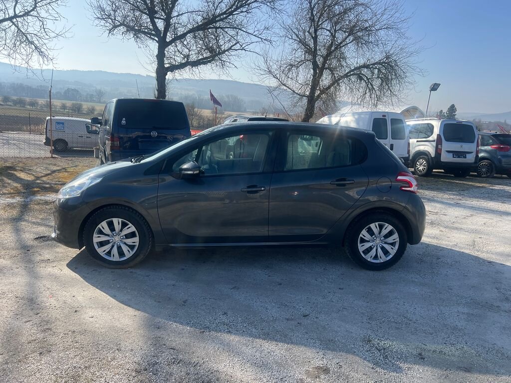 Peugeot 208 Hatchback 1,2 l 60 kw