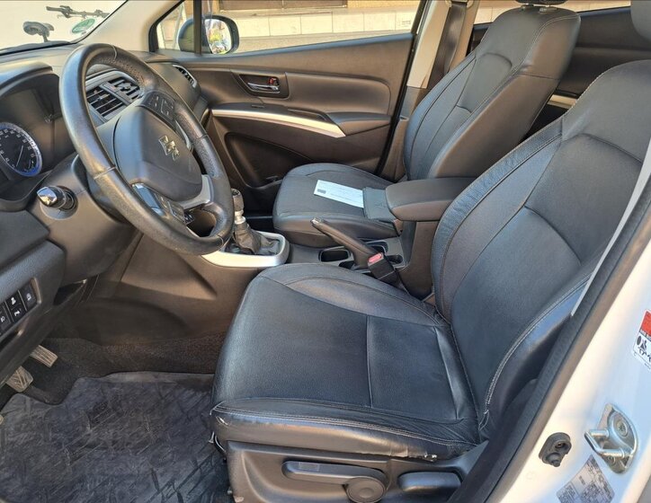 Suzuki SX4 S-Cross Hatchback 1,6 l 88 kw