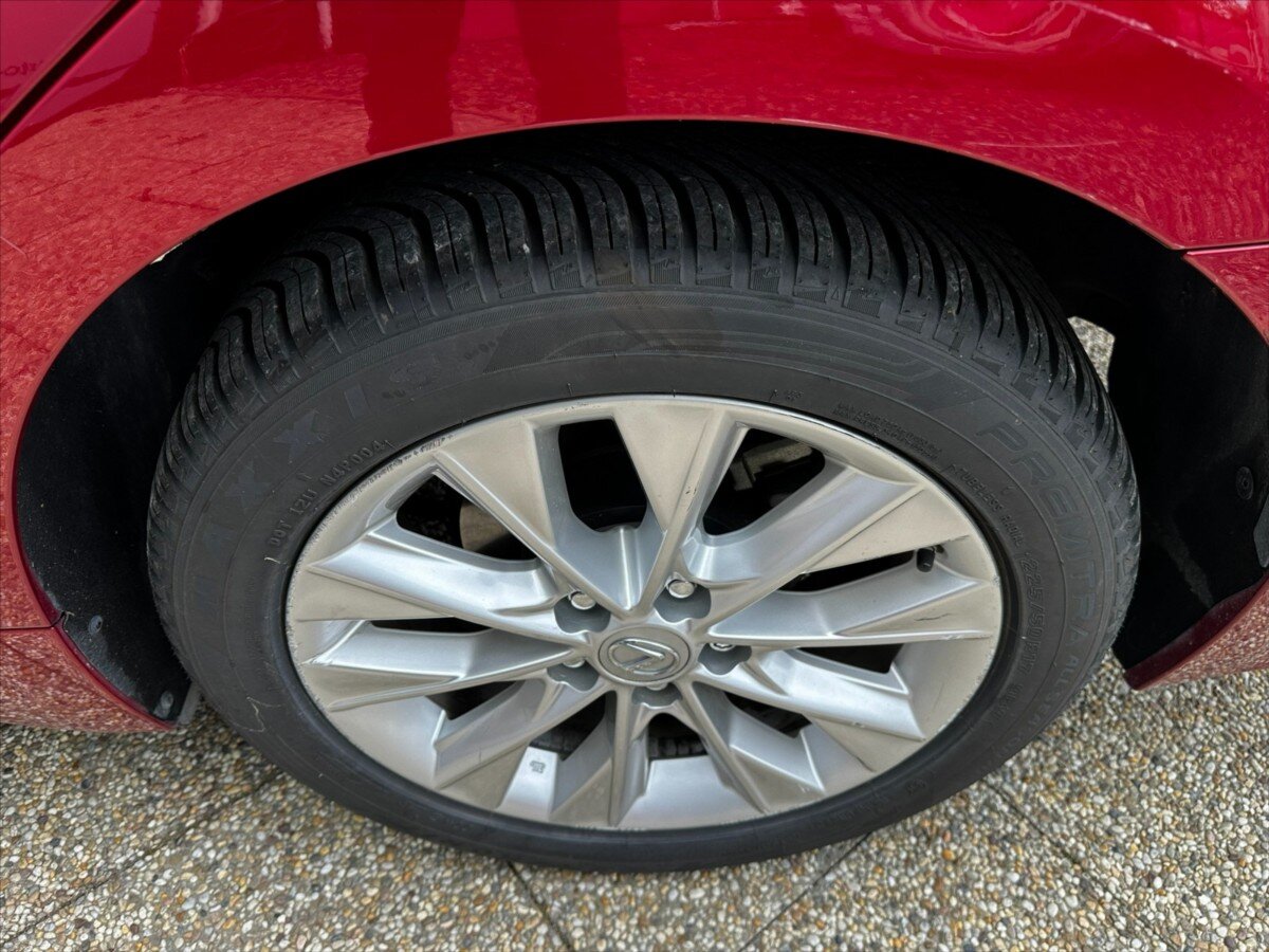 Lexus ES 300h Sedan / Limuzína 3,0 l 116 kw