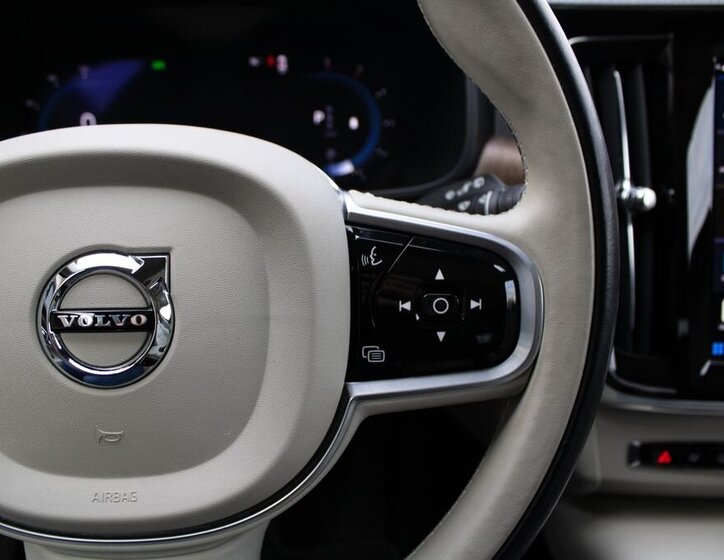 Volvo V90 Kombi 2,0 l 173 kw