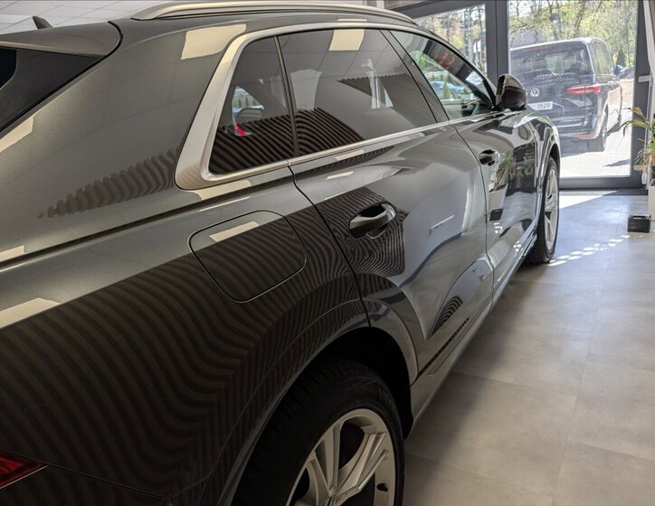 Audi Q8 Hatchback 3,0 l 250 kw